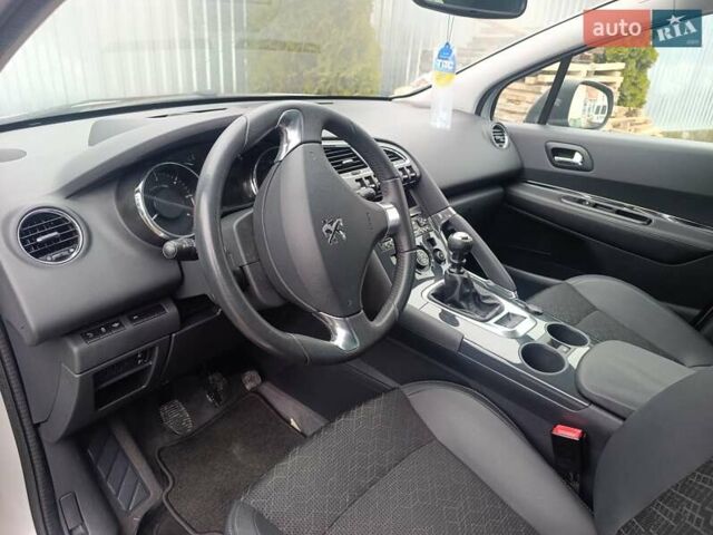 Серый Пежо 3008, объемом двигателя 2.01 л и пробегом 205 тыс. км за 11950 $, фото 30 на Automoto.ua