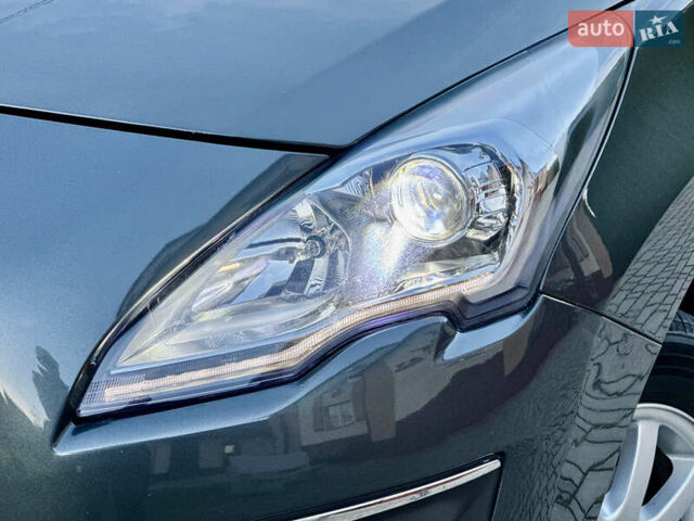 Пежо 3008 2014 у Самборе на Automoto.ua Сірий Пежо 3008, об'ємом двигуна 1.6 л та пробігом 137 тис. км за 10999 $, фото 29 на Automoto.ua