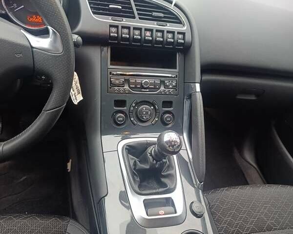 Серый Пежо 3008, объемом двигателя 2.01 л и пробегом 205 тыс. км за 11950 $, фото 11 на Automoto.ua