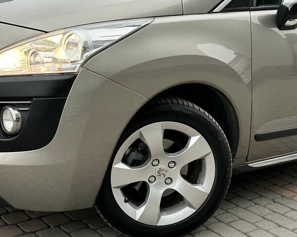 Серый Пежо 3008, объемом двигателя 1.6 л и пробегом 208 тыс. км за 9750 $, фото 4 на Automoto.ua