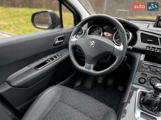 Сірий Пежо 3008, об'ємом двигуна 1.6 л та пробігом 221 тис. км за 9400 $, фото 41 на Automoto.ua