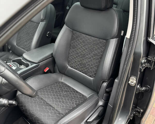 Сірий Пежо 3008, об'ємом двигуна 1.6 л та пробігом 221 тис. км за 9400 $, фото 35 на Automoto.ua