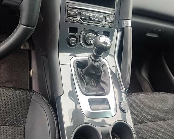 Серый Пежо 3008, объемом двигателя 2.01 л и пробегом 205 тыс. км за 11950 $, фото 31 на Automoto.ua