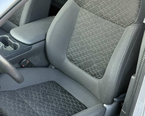 Сірий Пежо 3008, об'ємом двигуна 1.6 л та пробігом 235 тис. км за 10333 $, фото 44 на Automoto.ua