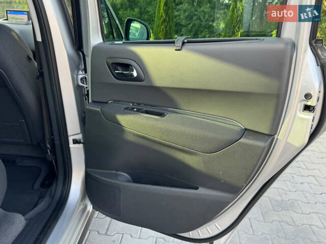 Серый Пежо 3008, объемом двигателя 1.6 л и пробегом 229 тыс. км за 11699 $, фото 26 на Automoto.ua