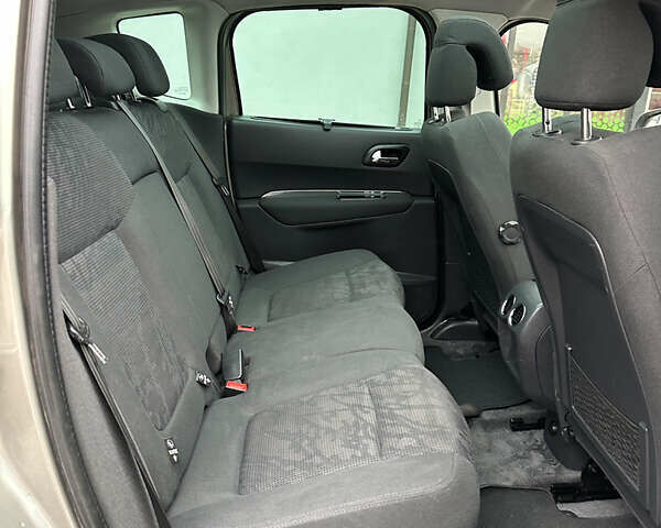 Серый Пежо 3008, объемом двигателя 1.6 л и пробегом 208 тыс. км за 9750 $, фото 28 на Automoto.ua