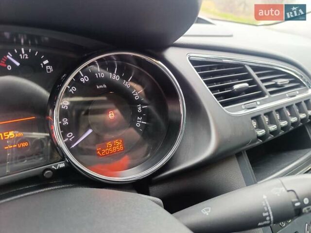 Серый Пежо 3008, объемом двигателя 2.01 л и пробегом 205 тыс. км за 11950 $, фото 10 на Automoto.ua