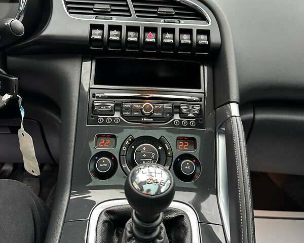 Серый Пежо 3008, объемом двигателя 1.6 л и пробегом 208 тыс. км за 9750 $, фото 37 на Automoto.ua