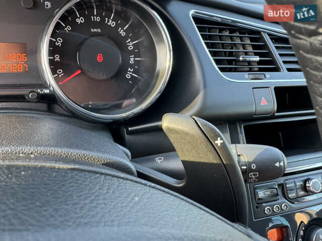 Серый Пежо 3008, объемом двигателя 1.6 л и пробегом 229 тыс. км за 11699 $, фото 19 на Automoto.ua