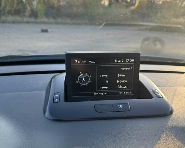 Пежо 3008 2014 в Львове на Automoto.ua Серый Пежо 3008, объемом двигателя 1.6 л и пробегом 290 тыс. км за 9900 $, фото 8 на Automoto.ua