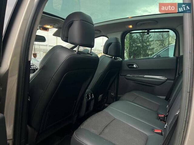 Серый Пежо 3008, объемом двигателя 2 л и пробегом 217 тыс. км за 12000 $, фото 17 на Automoto.ua