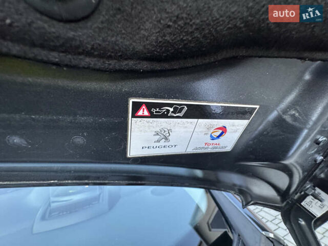 Пежо 3008 2014 у Самборе на Automoto.ua Сірий Пежо 3008, об'ємом двигуна 1.6 л та пробігом 137 тис. км за 10999 $, фото 95 на Automoto.ua