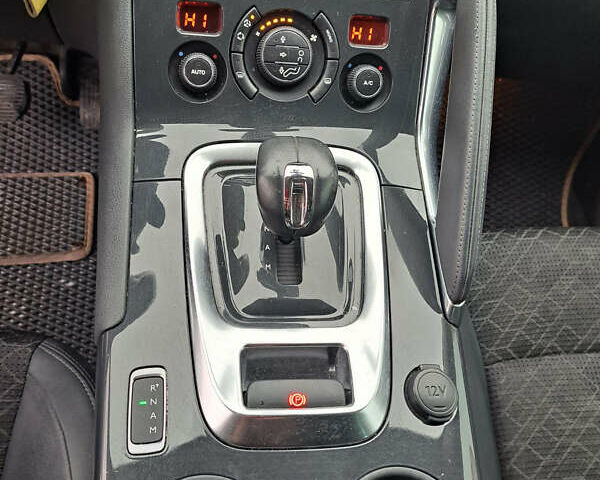 Серый Пежо 3008, объемом двигателя 2 л и пробегом 255 тыс. км за 9500 $, фото 13 на Automoto.ua