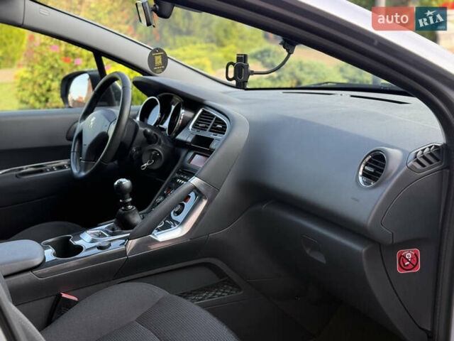 Сірий Пежо 3008, об'ємом двигуна 1.6 л та пробігом 235 тис. км за 10333 $, фото 58 на Automoto.ua