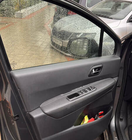 Сірий Пежо 3008, об'ємом двигуна 1.6 л та пробігом 221 тис. км за 10200 $, фото 13 на Automoto.ua