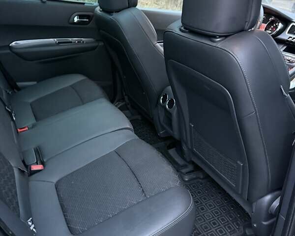 Сірий Пежо 3008, об'ємом двигуна 1.6 л та пробігом 195 тис. км за 10699 $, фото 40 на Automoto.ua