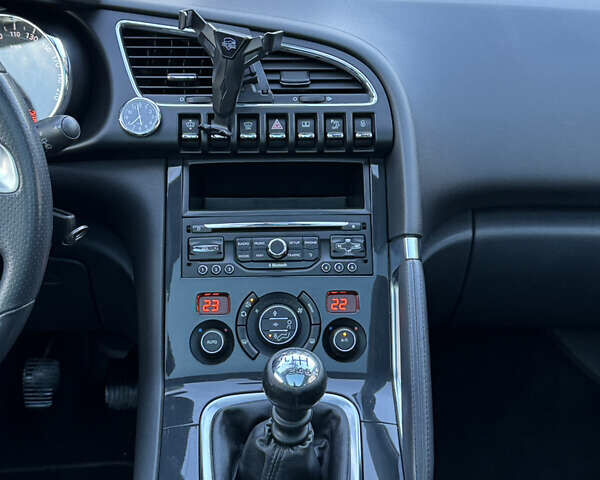 Пежо 3008 2014 у Самборе на Automoto.ua Сірий Пежо 3008, об'ємом двигуна 1.6 л та пробігом 137 тис. км за 10999 $, фото 58 на Automoto.ua