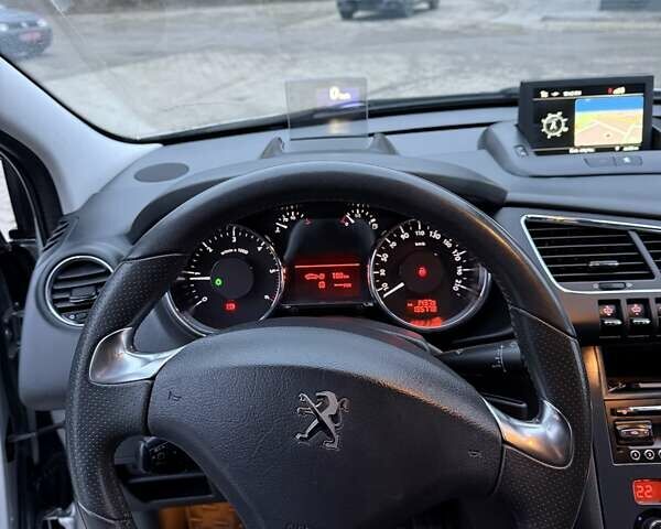 Сірий Пежо 3008, об'ємом двигуна 1.6 л та пробігом 195 тис. км за 10699 $, фото 22 на Automoto.ua