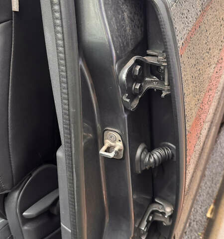 Сірий Пежо 3008, об'ємом двигуна 1.6 л та пробігом 221 тис. км за 10200 $, фото 15 на Automoto.ua