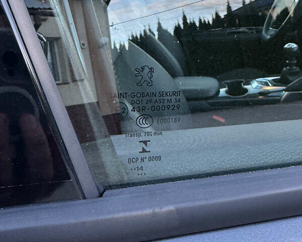 Пежо 3008 2014 у Самборе на Automoto.ua Сірий Пежо 3008, об'ємом двигуна 1.6 л та пробігом 137 тис. км за 10999 $, фото 68 на Automoto.ua