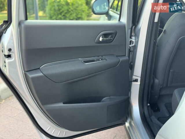 Сірий Пежо 3008, об'ємом двигуна 1.6 л та пробігом 235 тис. км за 10333 $, фото 47 на Automoto.ua