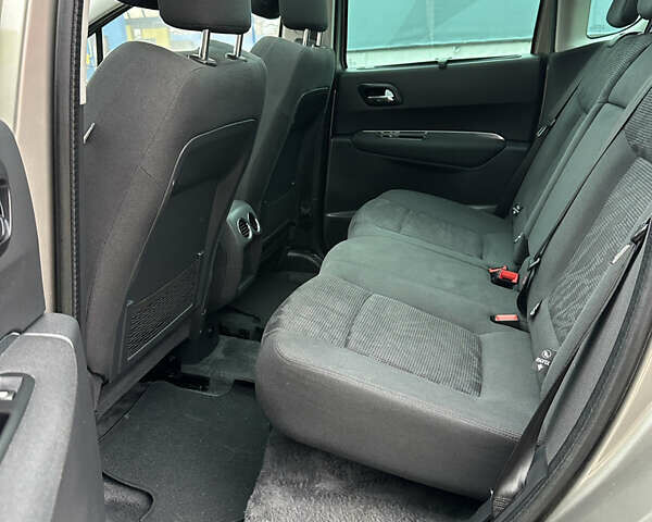 Серый Пежо 3008, объемом двигателя 1.6 л и пробегом 208 тыс. км за 9750 $, фото 32 на Automoto.ua