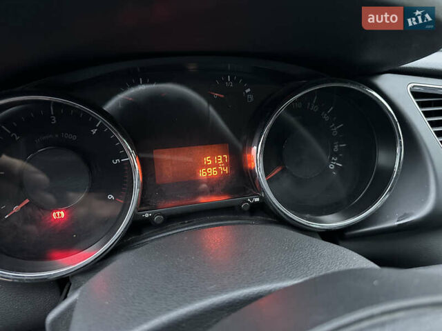 Серый Пежо 3008, объемом двигателя 1.56 л и пробегом 169 тыс. км за 13200 $, фото 15 на Automoto.ua