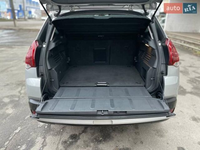 Серый Пежо 3008, объемом двигателя 1.6 л и пробегом 228 тыс. км за 12600 $, фото 33 на Automoto.ua