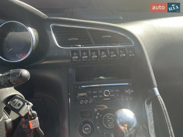 Сірий Пежо 3008, об'ємом двигуна 1.6 л та пробігом 181 тис. км за 13508 $, фото 9 на Automoto.ua