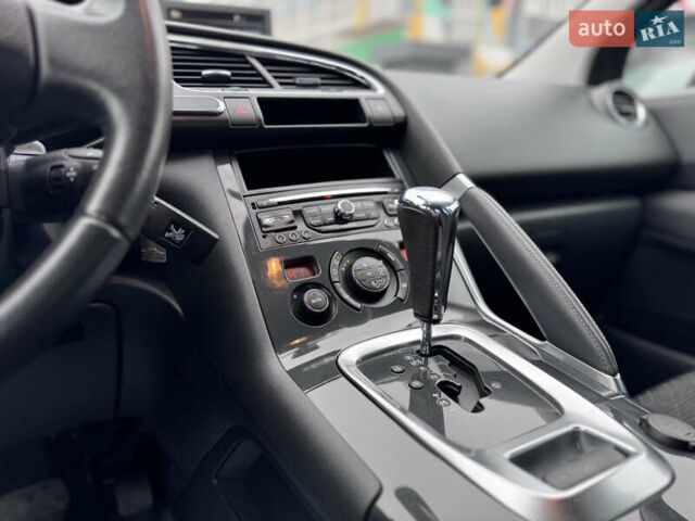 Серый Пежо 3008, объемом двигателя 1.6 л и пробегом 171 тыс. км за 14600 $, фото 51 на Automoto.ua