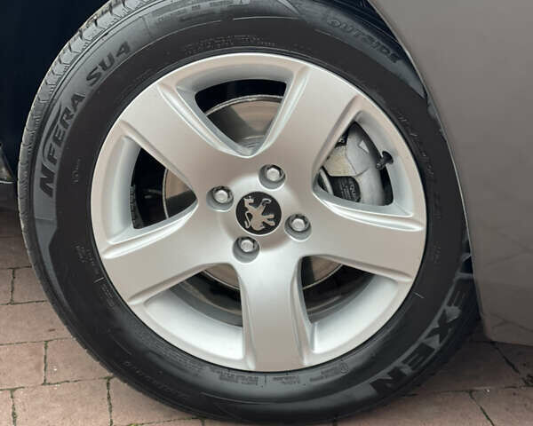 Сірий Пежо 3008, об'ємом двигуна 1.6 л та пробігом 199 тис. км за 10999 $, фото 36 на Automoto.ua