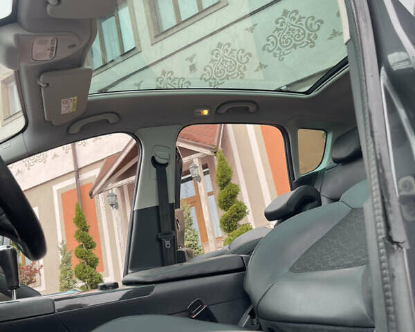 Сірий Пежо 3008, об'ємом двигуна 1.6 л та пробігом 199 тис. км за 10999 $, фото 139 на Automoto.ua