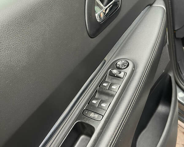 Сірий Пежо 3008, об'ємом двигуна 1.6 л та пробігом 199 тис. км за 10999 $, фото 150 на Automoto.ua