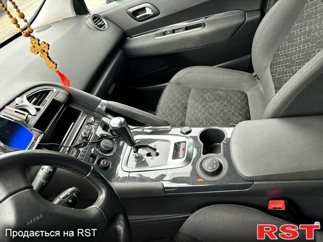 Серый Пежо 3008, объемом двигателя 1.6 л и пробегом 227 тыс. км за 12500 $, фото 3 на Automoto.ua