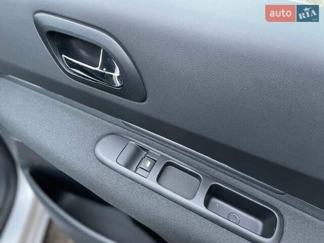 Серый Пежо 3008, объемом двигателя 1.6 л и пробегом 228 тыс. км за 12600 $, фото 40 на Automoto.ua