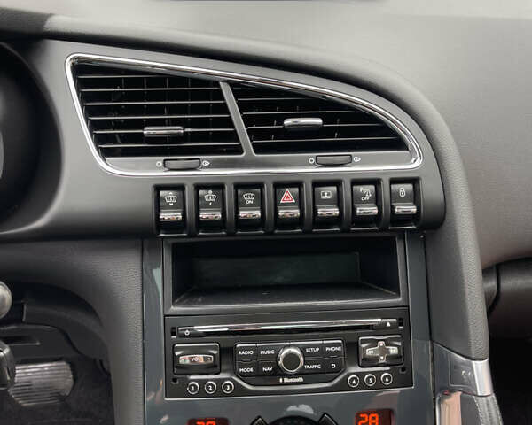 Сірий Пежо 3008, об'ємом двигуна 1.6 л та пробігом 199 тис. км за 10999 $, фото 129 на Automoto.ua