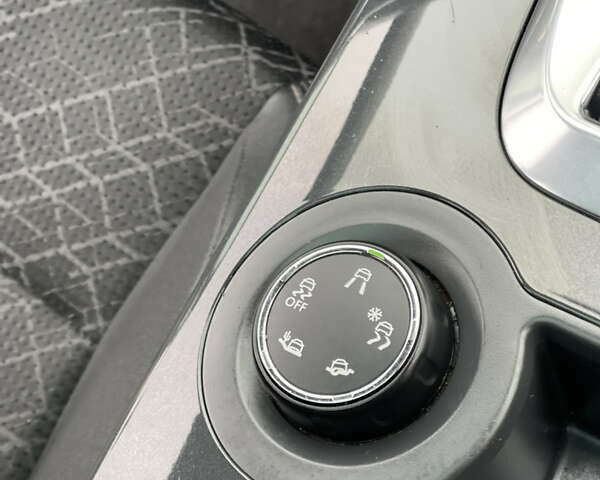 Сірий Пежо 3008, об'ємом двигуна 1.6 л та пробігом 199 тис. км за 10999 $, фото 2 на Automoto.ua