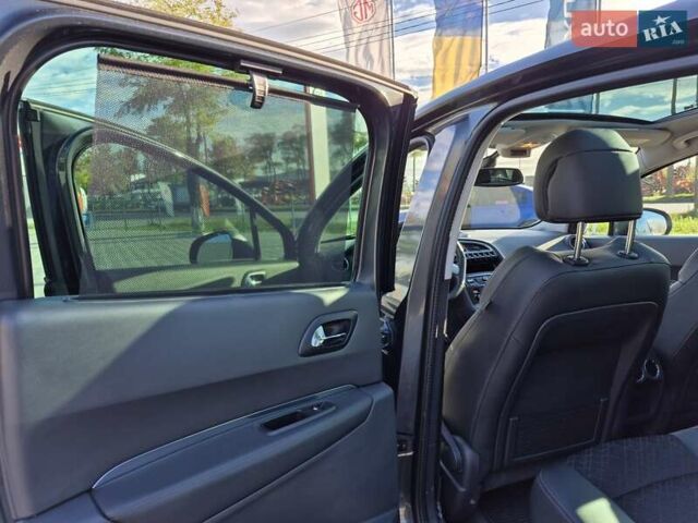 Серый Пежо 3008, объемом двигателя 1.6 л и пробегом 63 тыс. км за 13500 $, фото 9 на Automoto.ua