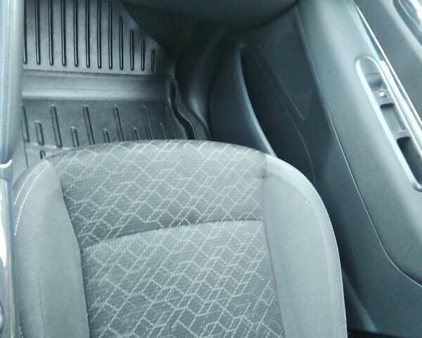 Сірий Пежо 3008, об'ємом двигуна 1.6 л та пробігом 190 тис. км за 13200 $, фото 2 на Automoto.ua