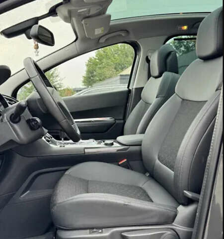 Серый Пежо 3008, объемом двигателя 1.6 л и пробегом 105 тыс. км за 12600 $, фото 8 на Automoto.ua