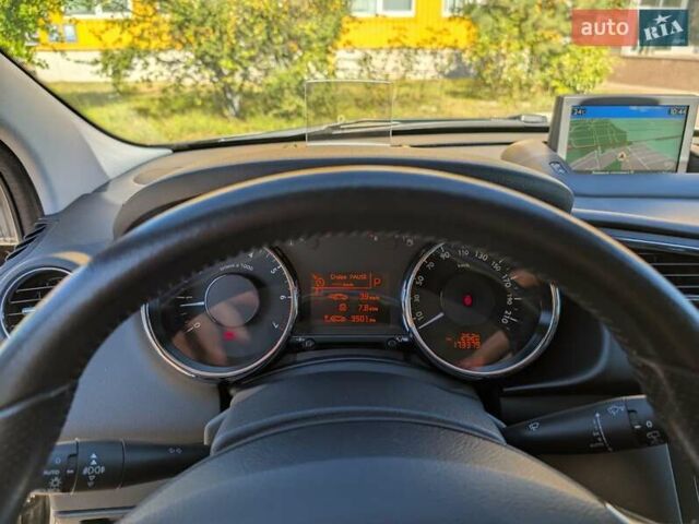 Серый Пежо 3008, объемом двигателя 1.6 л и пробегом 180 тыс. км за 9000 $, фото 2 на Automoto.ua