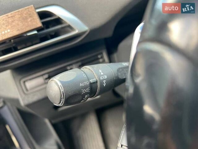 Пежо 3008 2017 в Львове на Automoto.ua Серый Пежо 3008, объемом двигателя 1.6 л и пробегом 187 тыс. км за 18290 $, фото 32 на Automoto.ua