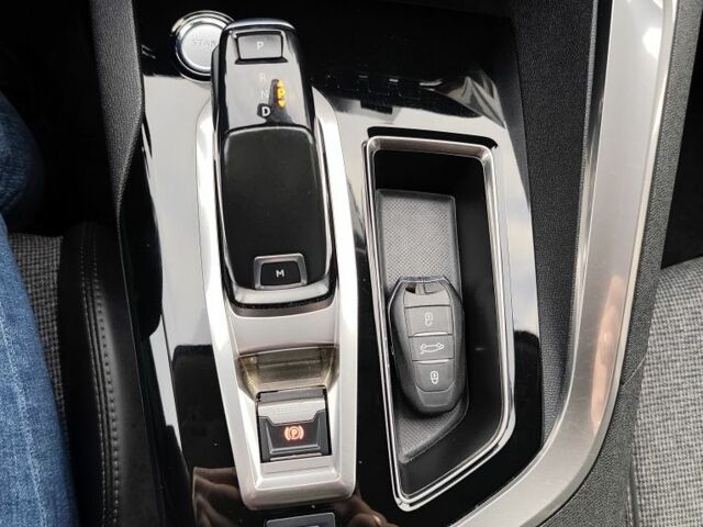 Серый Пежо 3008, объемом двигателя 1.6 л и пробегом 166 тыс. км за 19850 $, фото 20 на Automoto.ua