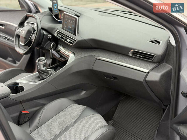 Серый Пежо 3008, объемом двигателя 1.6 л и пробегом 198 тыс. км за 17300 $, фото 19 на Automoto.ua