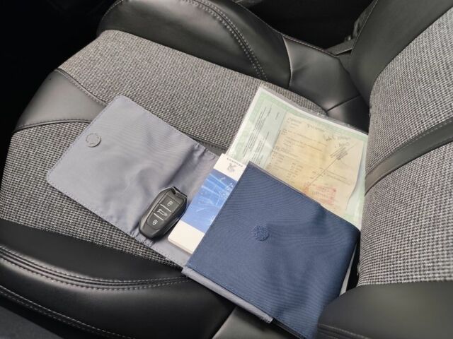 Серый Пежо 3008, объемом двигателя 1.6 л и пробегом 166 тыс. км за 19850 $, фото 21 на Automoto.ua