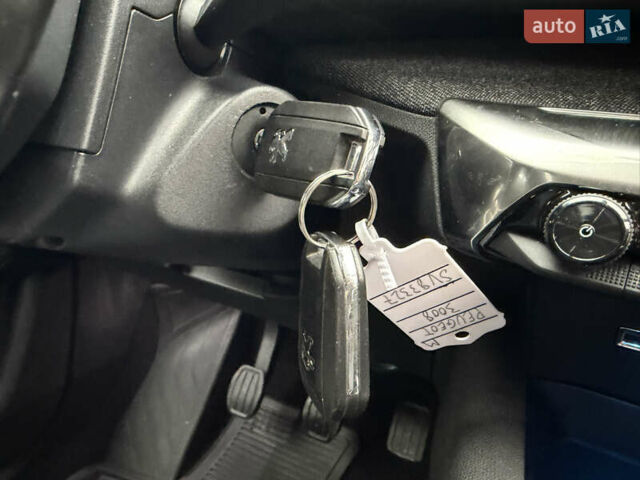 Серый Пежо 3008, объемом двигателя 1.6 л и пробегом 198 тыс. км за 17300 $, фото 68 на Automoto.ua