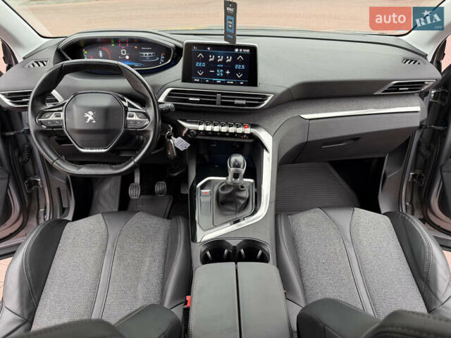 Серый Пежо 3008, объемом двигателя 1.6 л и пробегом 198 тыс. км за 17300 $, фото 36 на Automoto.ua