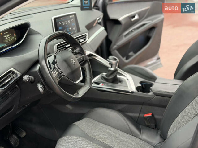 Серый Пежо 3008, объемом двигателя 1.6 л и пробегом 198 тыс. км за 17300 $, фото 16 на Automoto.ua