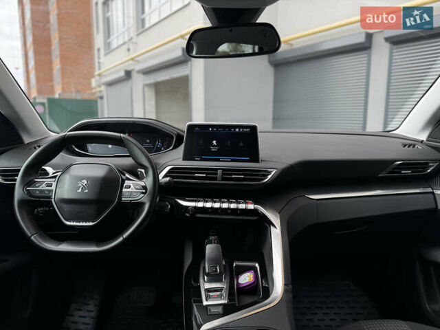 Серый Пежо 3008, объемом двигателя 1.56 л и пробегом 206 тыс. км за 17777 $, фото 4 на Automoto.ua