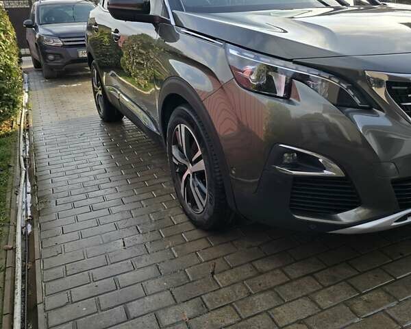 Серый Пежо 3008, объемом двигателя 1.6 л и пробегом 68 тыс. км за 19500 $, фото 1 на Automoto.ua